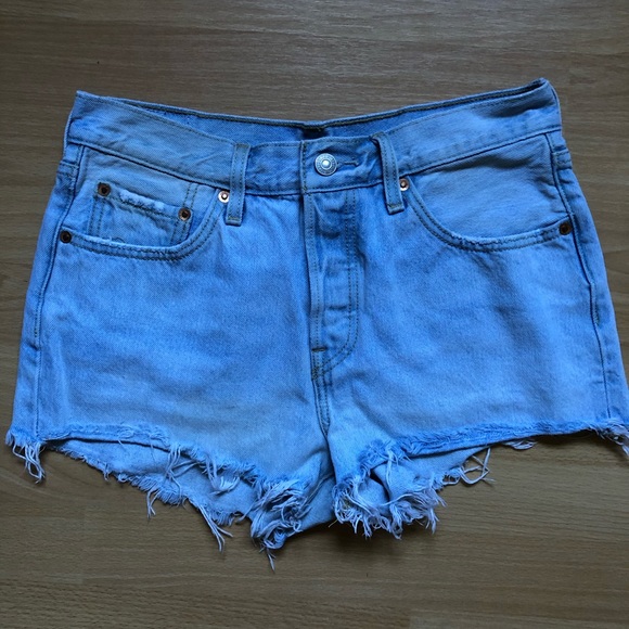 Levis 501 Short - Picture 3 of 3